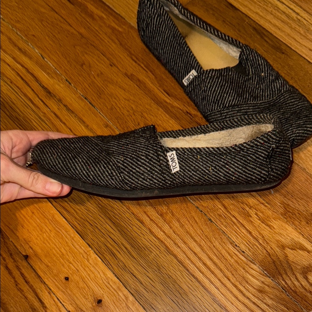 TOMS Women's Black Slip-On Shoes